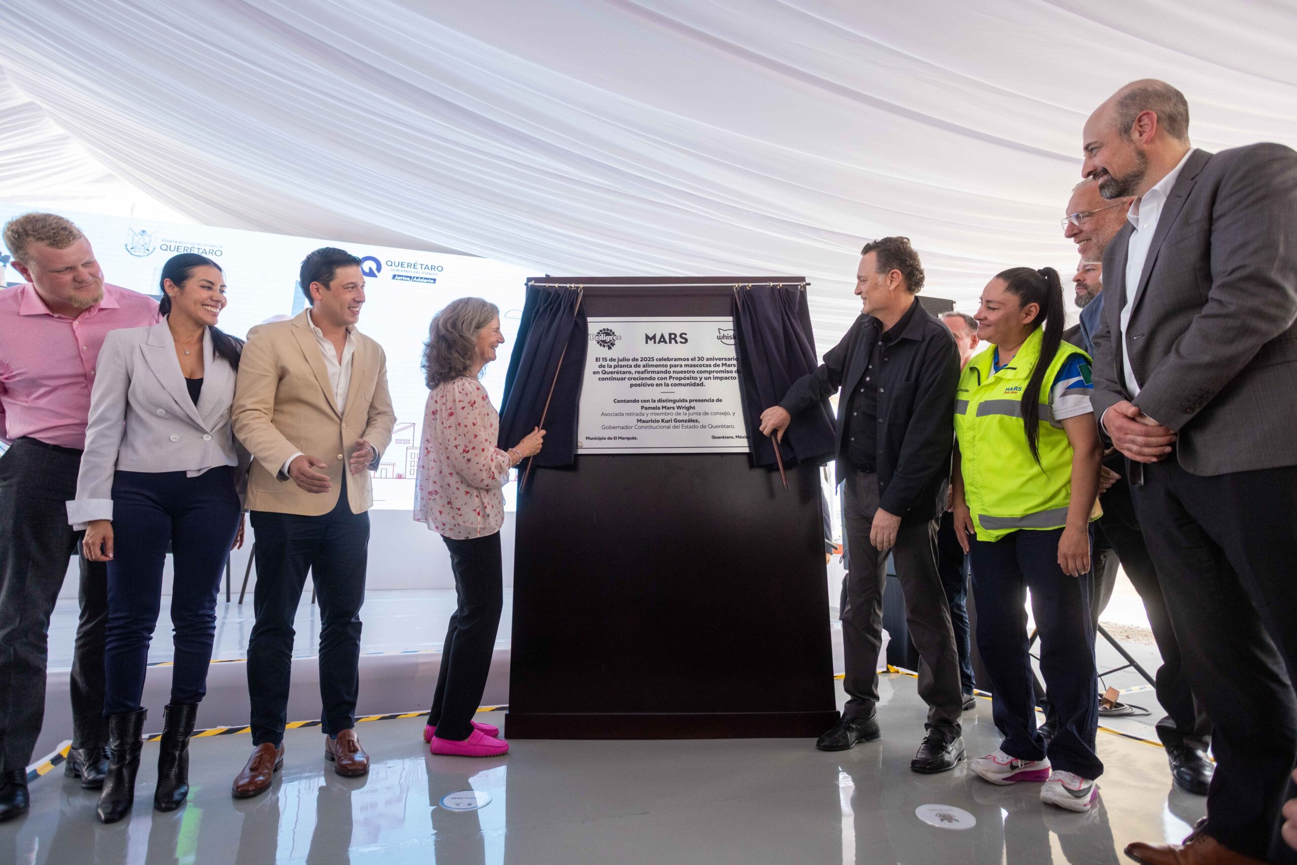 Encabeza Gobernador 30 aniversario de la planta de alimento para mascotas Mars Pet Nutrition en Querétaro