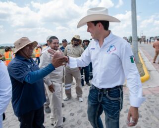 Entrega Rodrigo Monsalvo Equipo para Secretaría de Servicios Públicos Municipales.