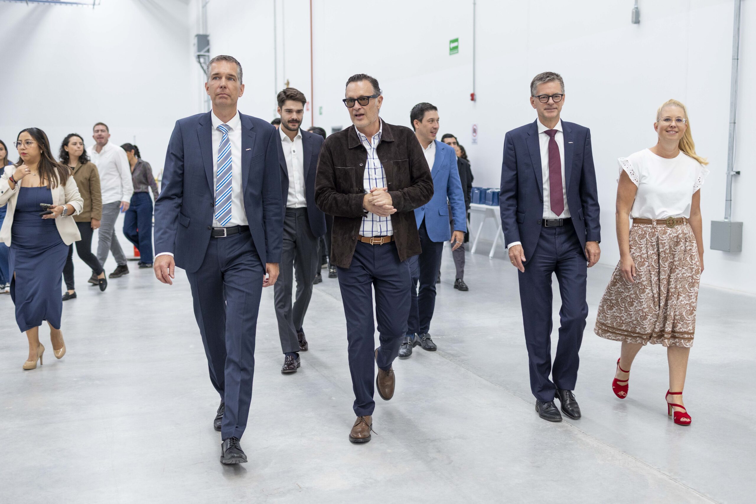 Inaugura Mauricio Kuri planta Diehl Aviation en Querétaro