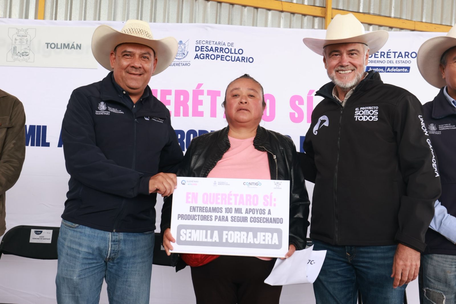 Continua SEDEA brindando apoyos a productores del semidesierto