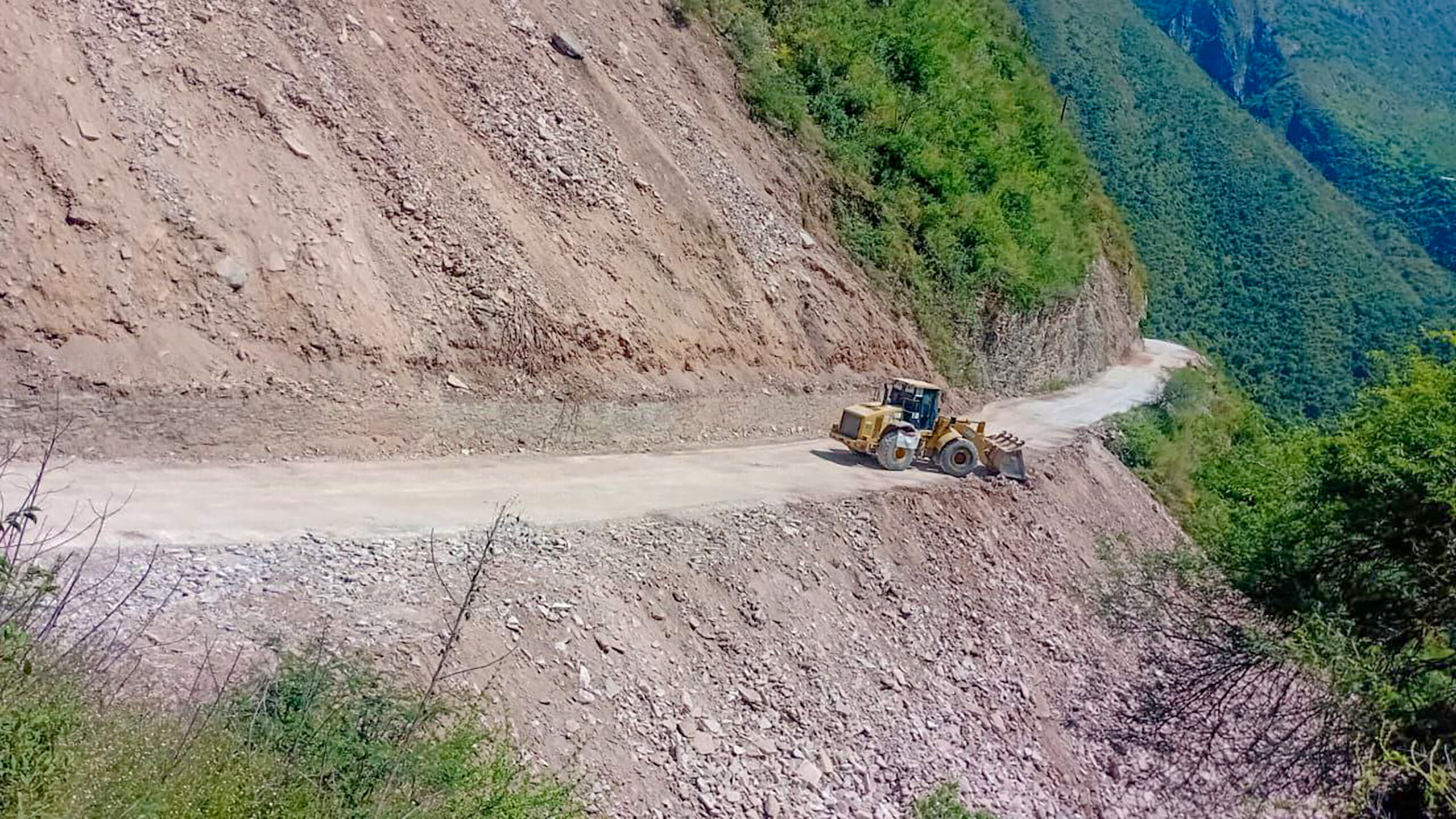 Concluye remoción de derrumbe en municipio de San Joaquín