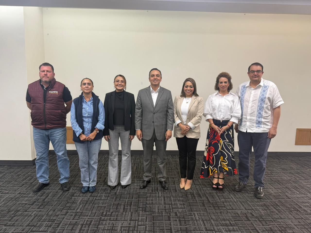 Coordinadores y coordinadoras de la Junta de Coordinación Política sostienen reunión con Secretario de Gobierno, Eric Gudiño, para continuar con el diálogo