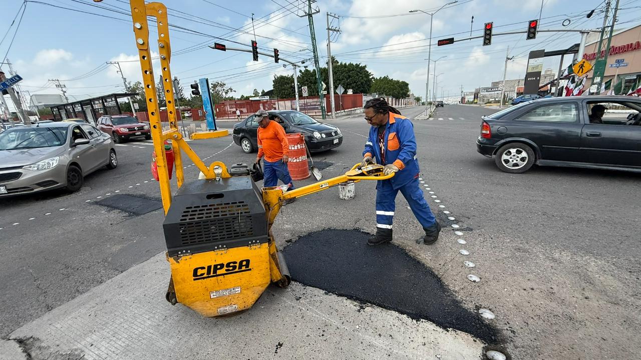Se han atendido 12 mil 842 baches en lo que va de la administración: Felifer Macías