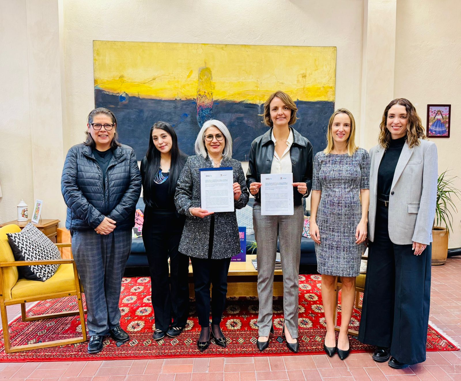 Firman convenio de colaboración titular de SECULT y representante de OEI