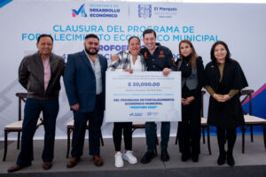 Rodrigo Monsalvo entrega apoyos económicos a 429 micro y pequeños empresarios de El Marqués