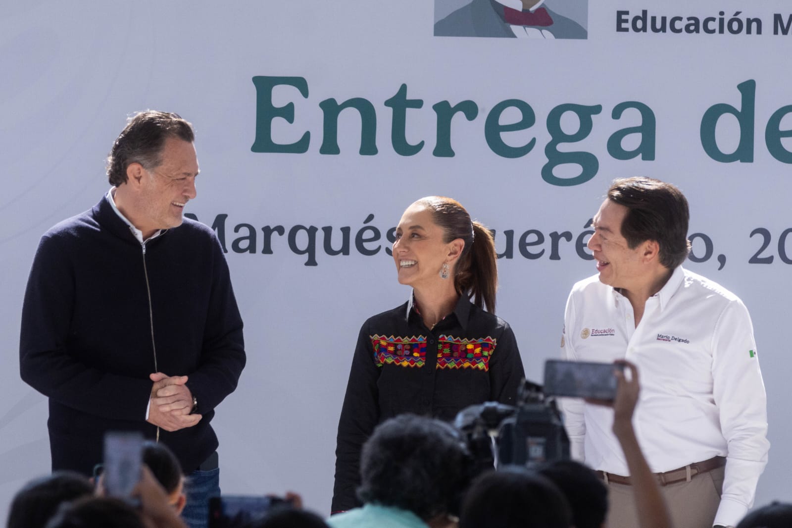 Encabezan Claudia Sheinbaum y Mauricio Kuri entrega de Becas Benito Juárez