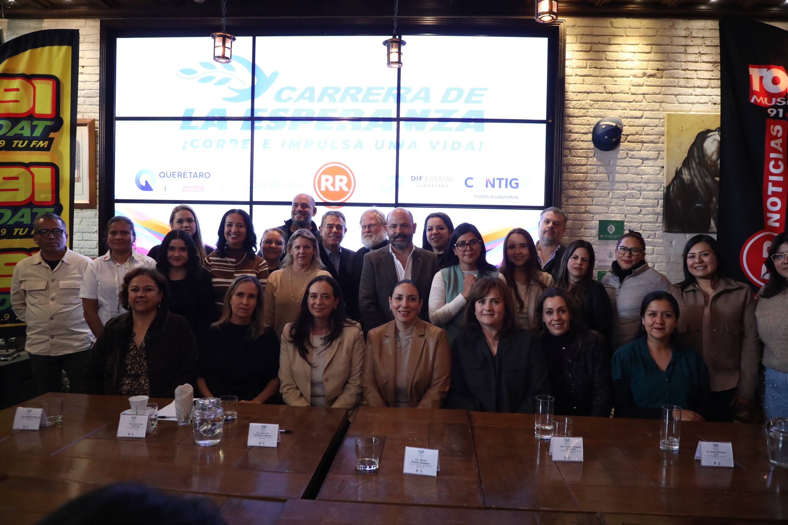 Entrega SEDIF donativo recaudado de la Carrera de la Esperanza