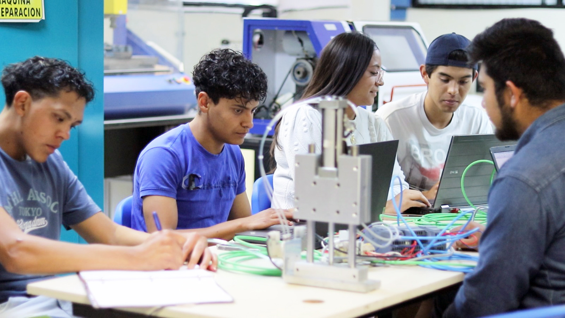 Inician estudiantes de UT San Juan estadías en el Sector Empresarial