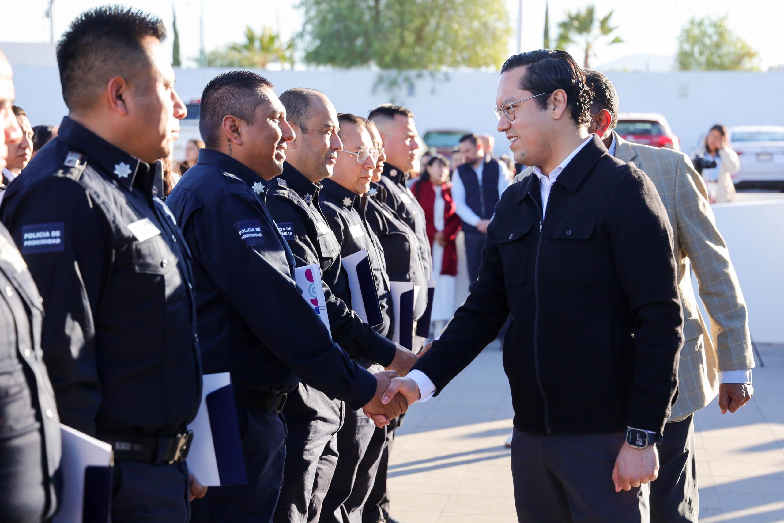 Chepe Guerrero anuncia incremento salarial del 16% para policías de Corregidora