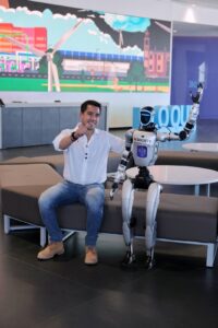 Destaca Felifer Macías innovación tecnológica que se desarrolla en Querétaro