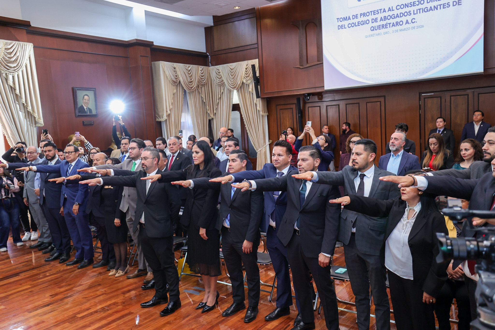 Mauricio Kuri toma protesta a nuevo Consejo Directivo del Colegio de Abogados Litigantes de Querétaro