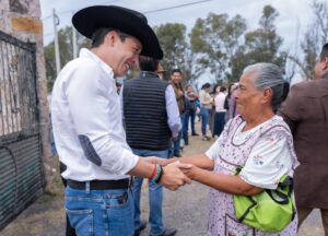 Encabeza Rodrigo Monsalvo festejos por el Día de las Madres en Chichimequillas