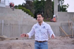 Supervisa Felifer Macías rehabilitación de la Unidad Deportiva Josefa Ortiz de Domínguez