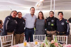 Celebra y Reconoce Chepe Guerrero a Madres Trabajadoras del Municipio de Corregidora.