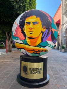 Municipio de Querétaro presenta la exposición “Querétaro: La Capital de la cultura futbolera” en el Centro Histórico