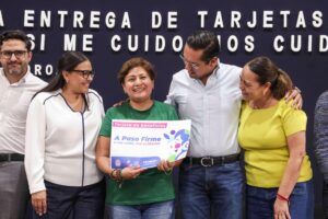 Realiza Primera Entrega Chepe Guerrero,de Tarjetas ‘A  Paso Firme»