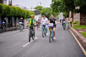 Más de mil 600 personas disfrutaron la Vía Recreativa Los Arcos en el marco del Día Mundial de la Bicicleta