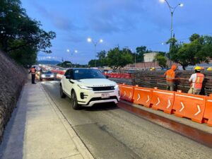 Se implementan ajustes viales temporales en Bernardo Quintana por obra federal del tren México–Querétaro
