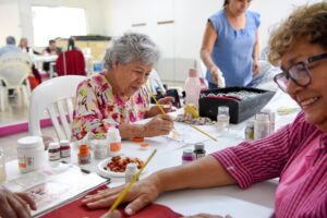 Invita Dif Corregidora, a los Adultos Mayores, a Participar en Actividades en el Centro de Desarrollo.