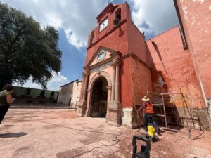 Avanzan los trabajos de rehabilitación de la Parroquia de San Miguel Arcángel