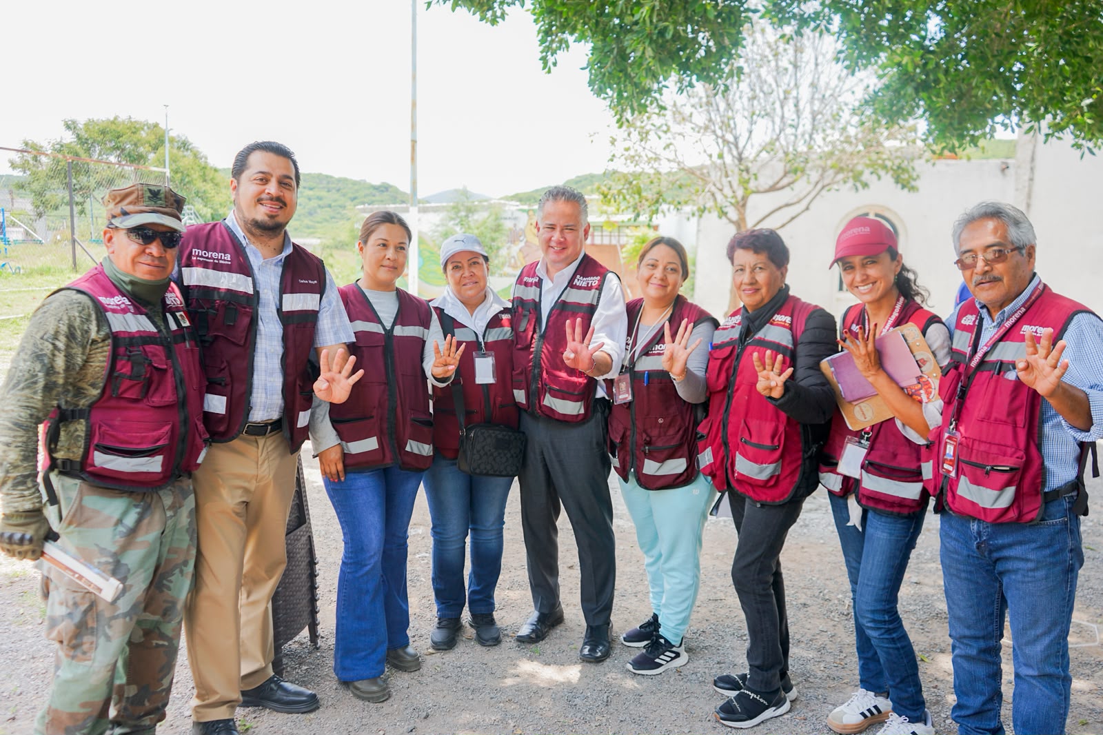 Santiago Nieto Castillo se reúne con vecinos de  Nueva Juriquilla y Rancho Largo. Atiende Demandas de Obra y Servicios.