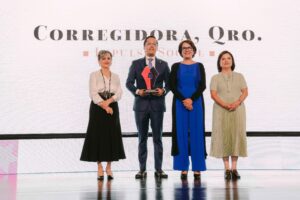 Recibe Reconocimiento Chepe Guerrero por Programa «Piramides».