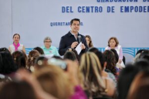 Si se atreven a luchar, nosotros vamos a estar ahí también dando la lucha con ustedes: Felifer Macías
