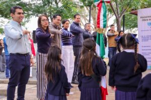 Entrega Chepe Guerrero Obra Pública en Escuela.