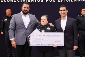 Entrega Gobierno de Corregidora Estímulos de Vivienda a Policías.