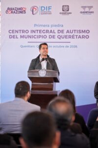 Posiciona Felifer Macías a Querétaro a la vanguardia con el Centro de Autismo